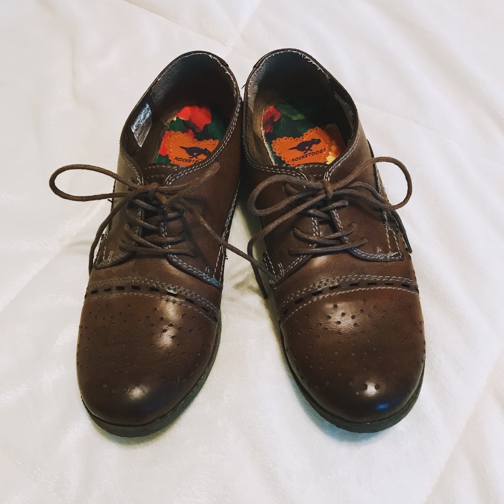 Rocket Dog Brown Laced Flats